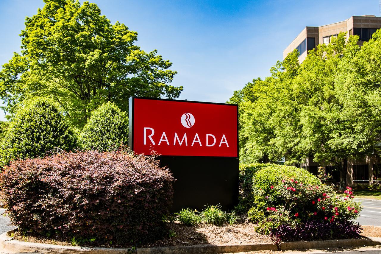 Ramada By Wyndham Gainesville Exterior photo